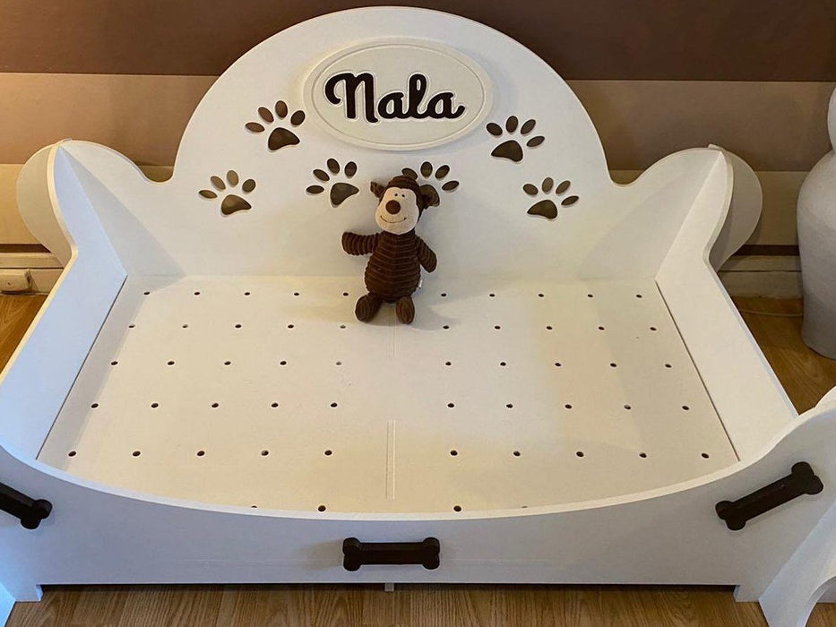 DOG BED DAISY DESIGN S M L RAISED PAWFECTLY UNIQUE Made in Britain Personalised Wood 9 Customisable Colours